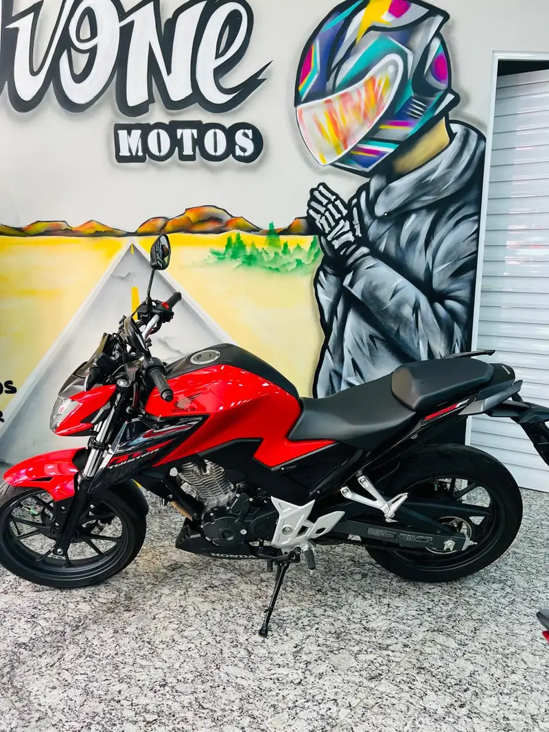 Honda CB 300F Twister (CBS)