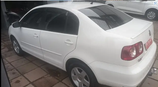 Carro Volkswagen Polo Sedan 2014 1.6 8V (Flex)