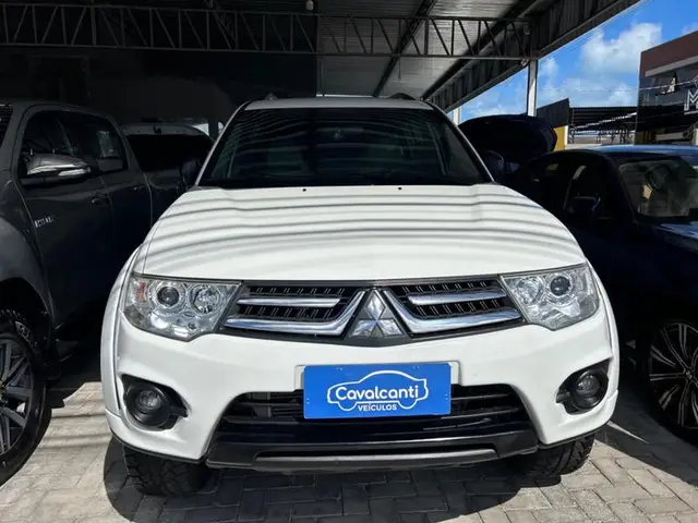 Carro Mitsubishi Pajero 2016 3.2 DI-D 4WD (Aut)