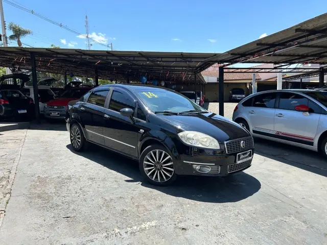 Carro Fiat Linea 2014 Absolute 1.8 16V Dualogic (Flex)