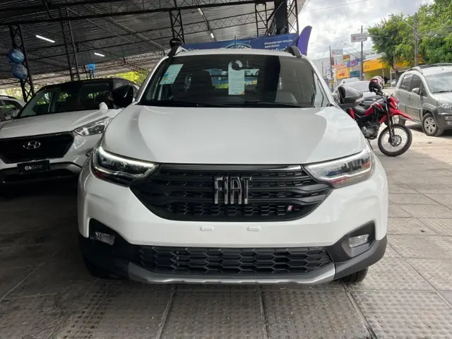 Carro Fiat Strada 2025 Volcano 1.3 Flex 8V CD Aut.