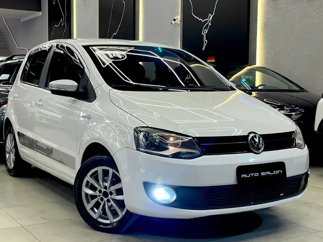 Carro Volkswagen Fox 2014 1.6 VHT Rock in Rio (Flex)