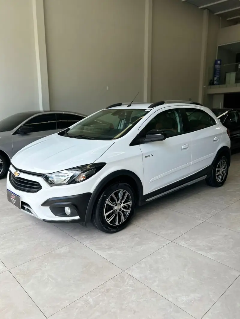Chevrolet Onix 1.4 Activ SPE/4