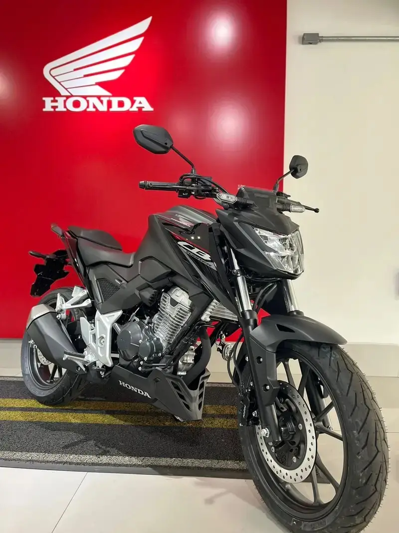 Honda CB 300F Twister (CBS)