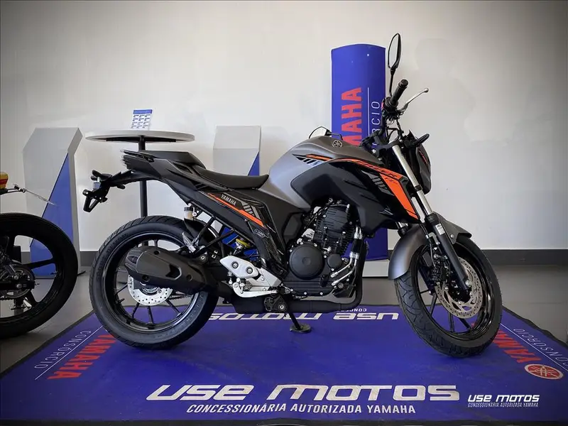 Yamaha Fazer FZ25 Flex