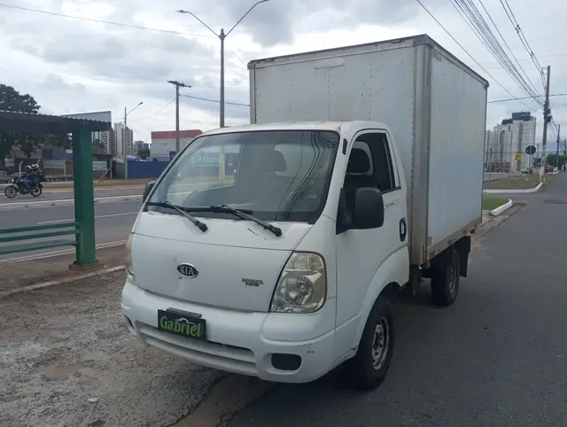 Carro Kia Bongo 2010 K-2500 STD 4x2 RS (cab. simples)