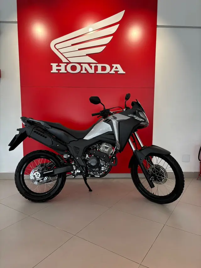 Carro Honda XRE Sahara 300 2025 ABS