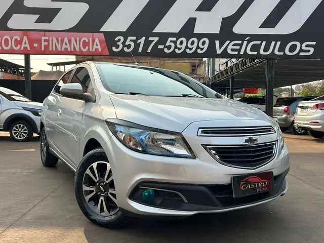 Carro Chevrolet Onix 2015 1.4 LTZ SPE/4
