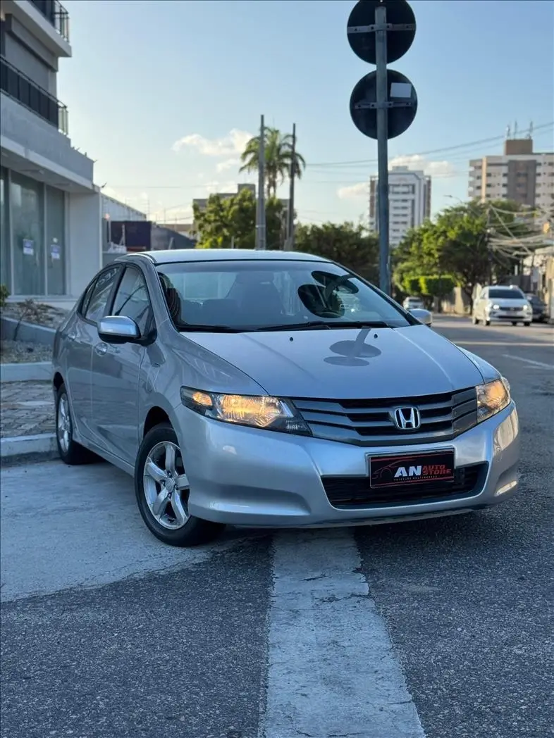 Honda City LX 1.5 16V (flex)