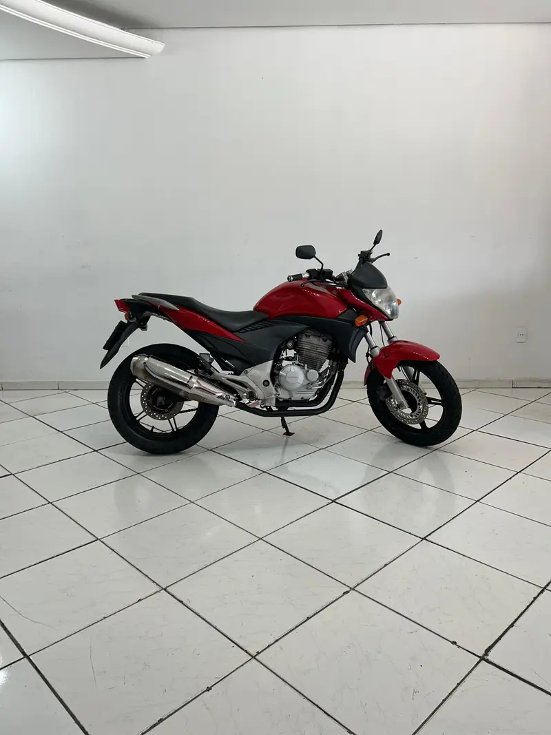 Honda CB 300R Edição Especial