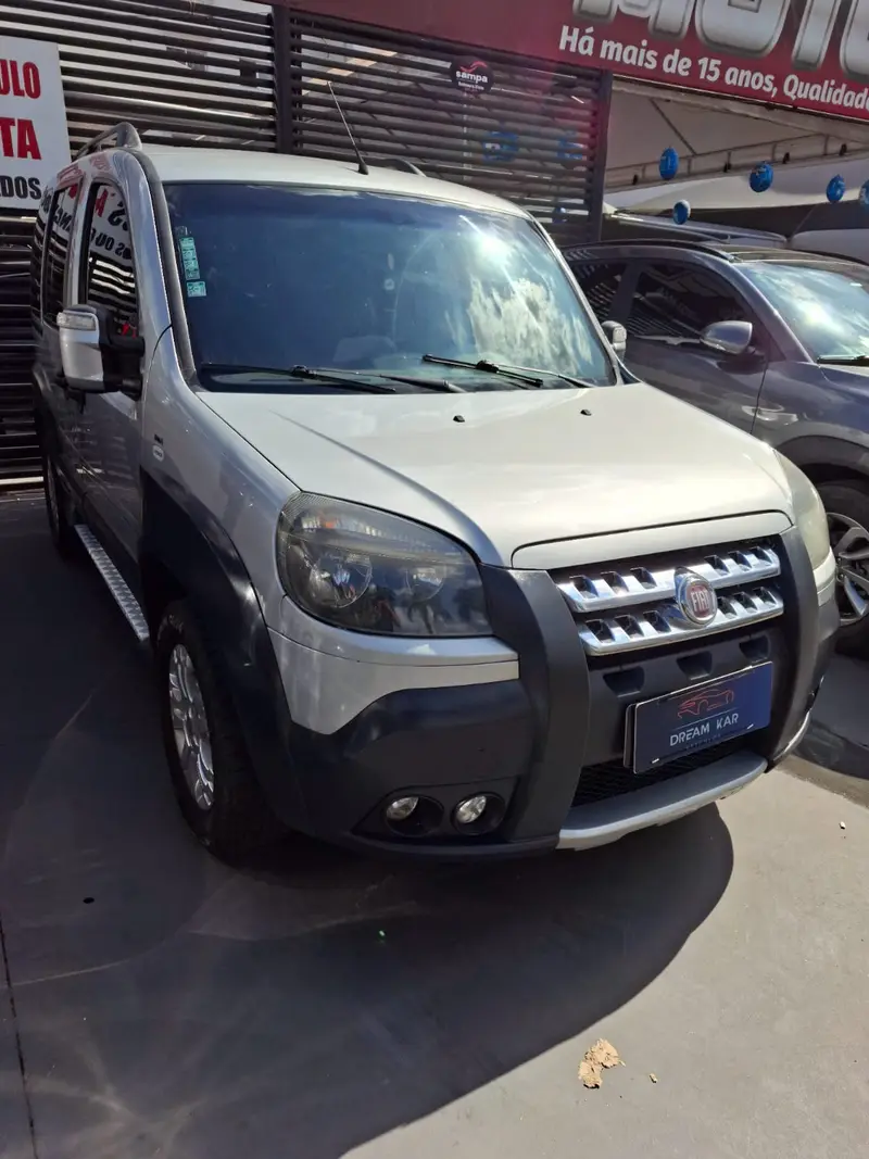 Fiat Doblò Adventure Locker 1.8 16V (Flex)