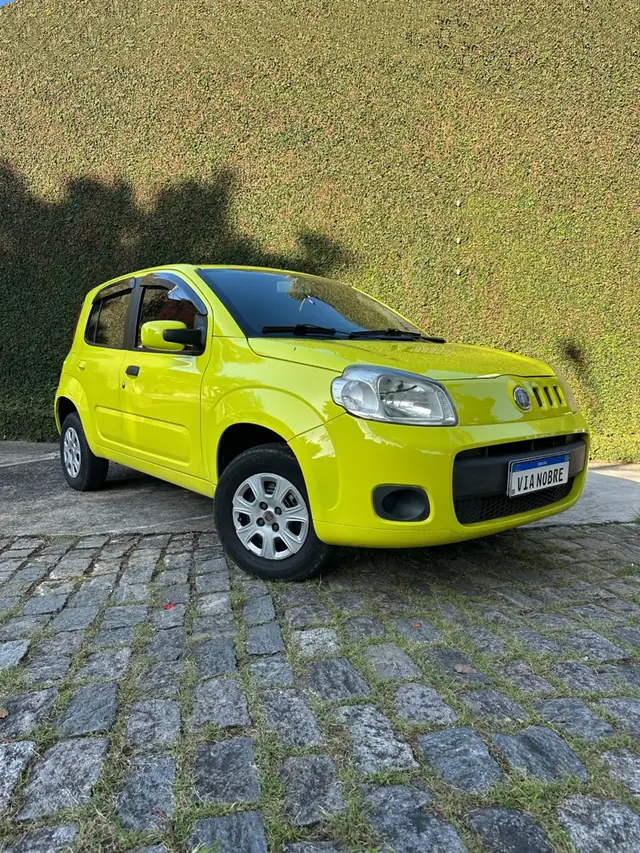 Carro Fiat Uno 2012 Vivace 1.0 8V (Flex) 4p