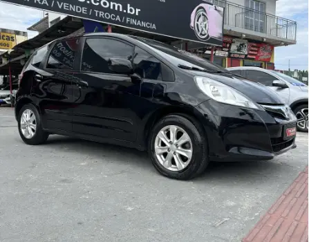 Carro Honda Fit 2013 LX 1.4 (flex)