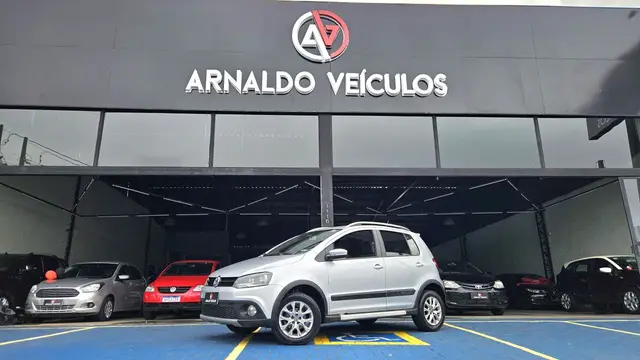 Carro Volkswagen CrossFox 2013 1.6 VHT (Flex)