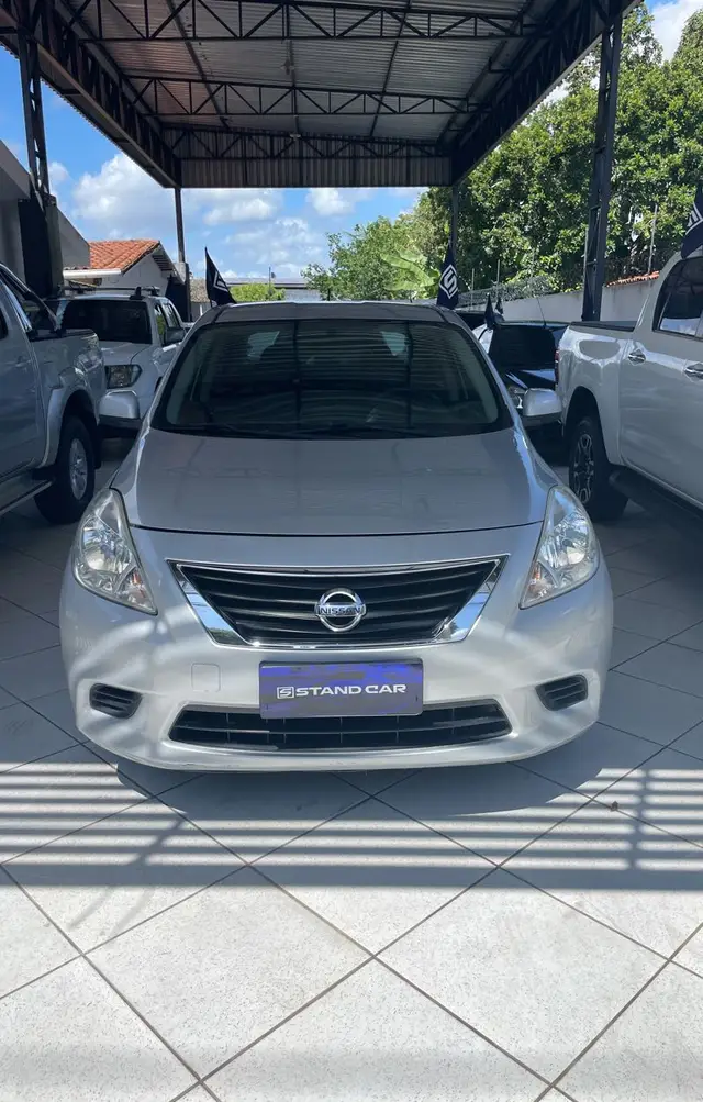 Carro Nissan Versa 2014 1.6 16V SV (Flex)