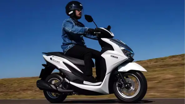 Yamaha Fluo ABS Hybrid Connected chega ao Brasil como a primeira scooter híbrida do país trazendo economia e modernidade