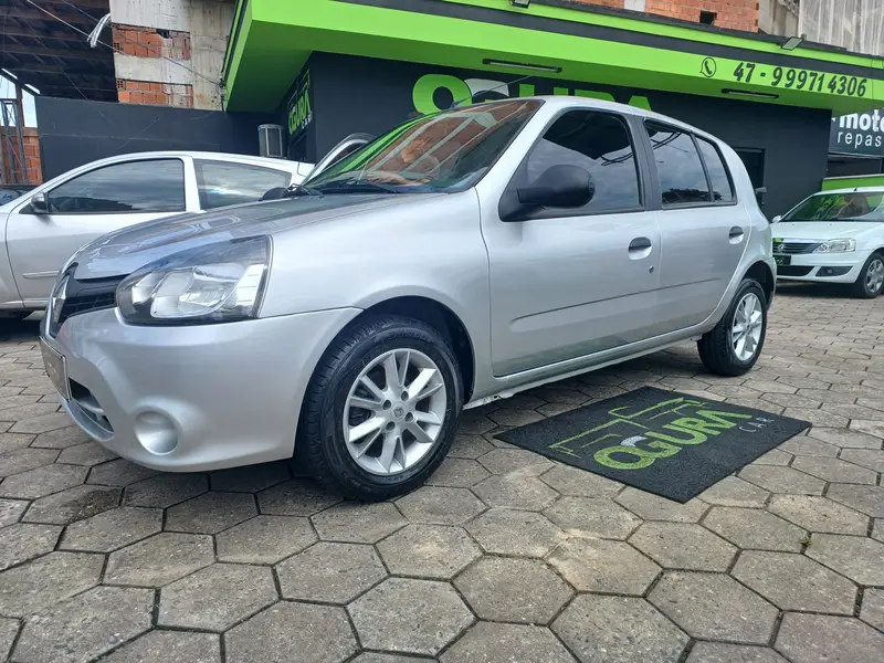 Renault Clio Hatch. RN 1.0 16V