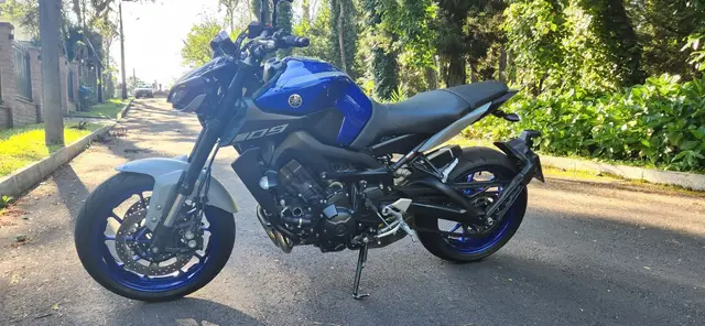 Carro Yamaha MT-09  2021 ABS
