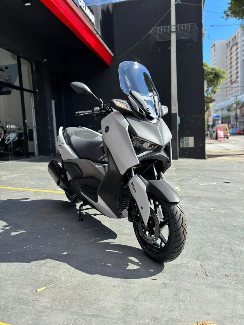 Yamaha XMax 250 Connected