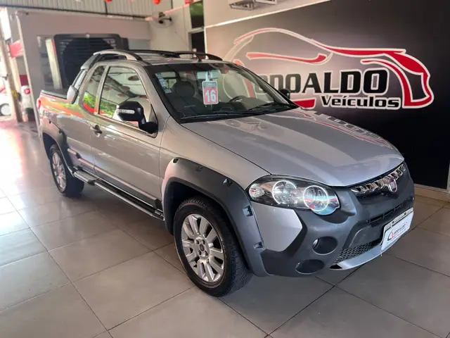 Carro Fiat Strada 2016 Adventure 1.8 16V (Flex) (Cabine Estendida)