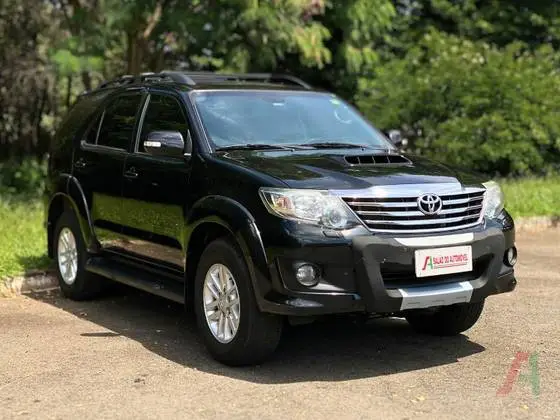 Carro Toyota SW4 2015 Hilux  3.0 TDI 4x4 SRV 5L