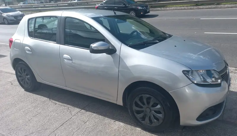 Renault Sandero Expression 1.0 16V (Flex)