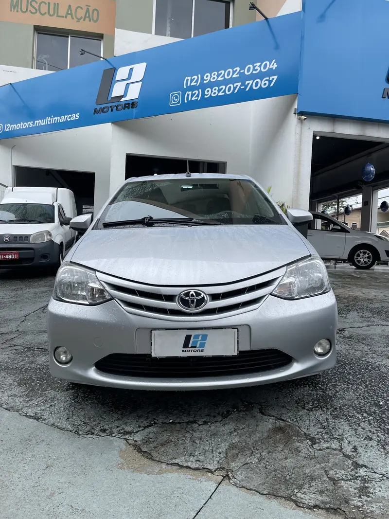 Toyota Etios Sedan XS 1.5 (Aut) (Flex)