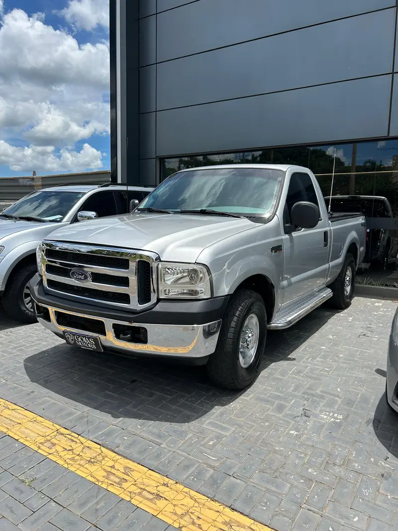 Ford F250 XLT 4.2 V6 (Cab Simples)
