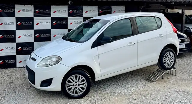 Carro Fiat Palio 2013 Attractive 1.4 8V (Flex)
