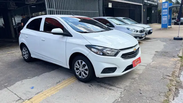 Carro Chevrolet Onix 2020 1.0 (Flex)