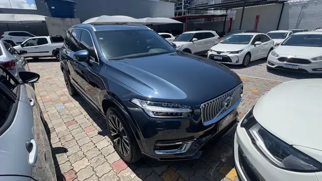 Carro Volvo XC90 2022 Recharge Plus T8 Hybrid 4WD (Aut)
