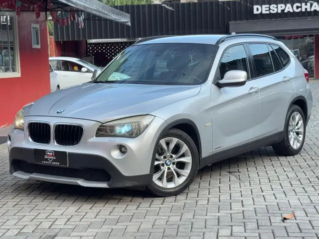 Carro BMW X1 2011 2.0 16V sDrive18i