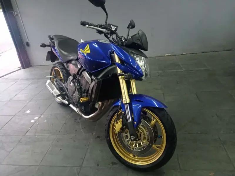 Honda CB 600F Hornet (ABS)