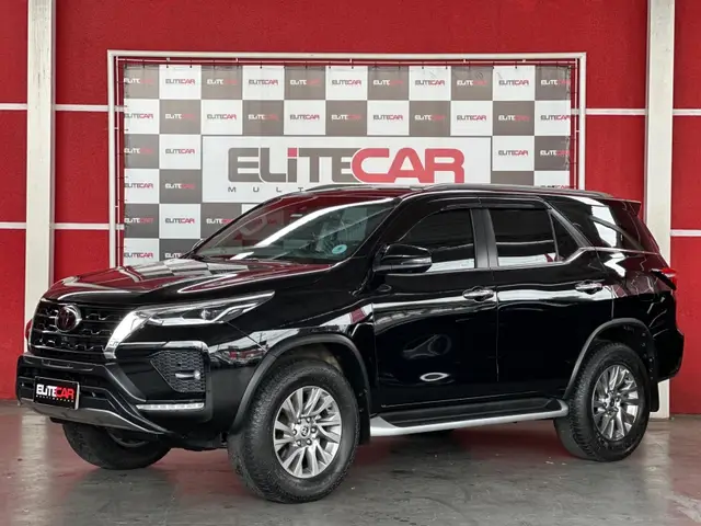 Carro Toyota Hilux SW4 2024 SRX Plat. 4x4 2.8 TB Diesel Automatico.