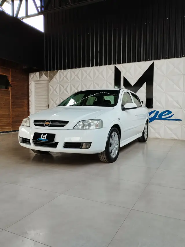 Carro Chevrolet Astra Sedan 2011 Advantage 2.0 (Flex)