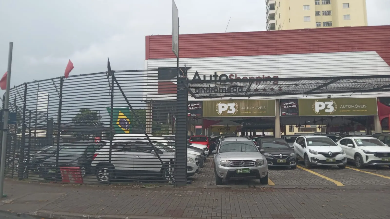 Fachada da loja Veículos à venda em P3 Automóveis - São José dos Campos - SP | Mobiauto