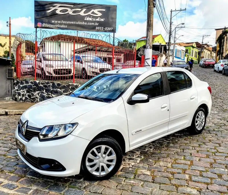 Renault Logan Expression 1.6 16V SCe (Flex)