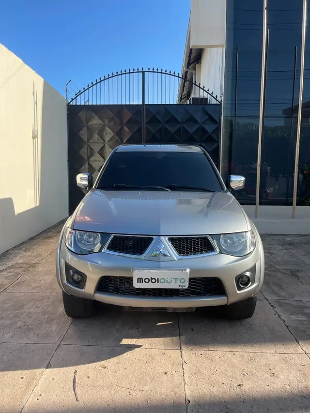 Carro Mitsubishi L200 Triton Sport 2012 HPE 4x4 3.2 DI-D (Aut)