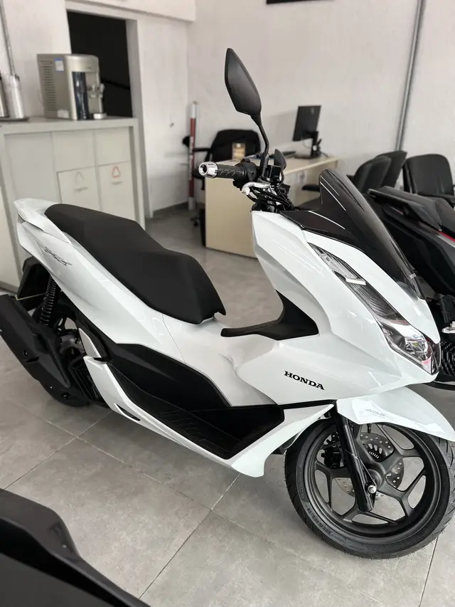 Carro Honda PCX 160 2025 CBS