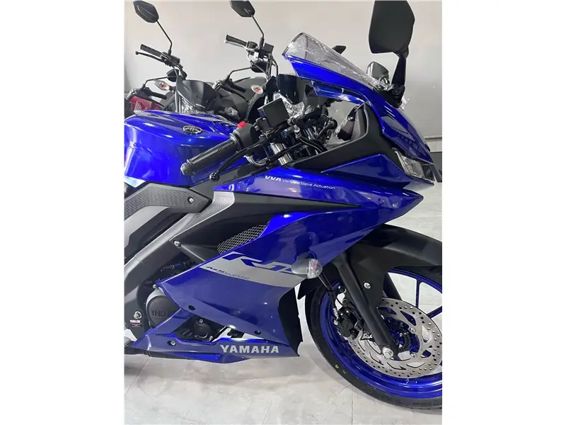 Yamaha YZF R15 ABS