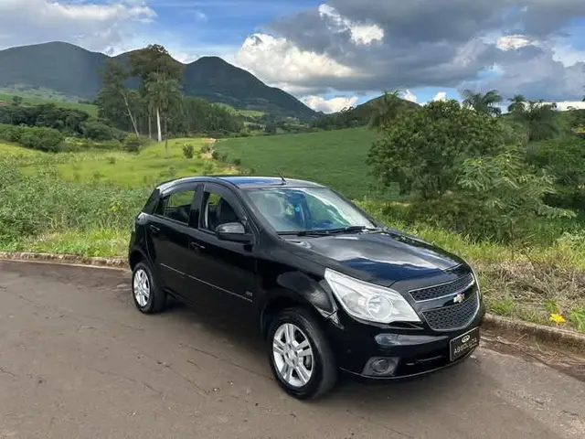 Carro Chevrolet Agile 2011 LTZ 1.4 8V (Flex)