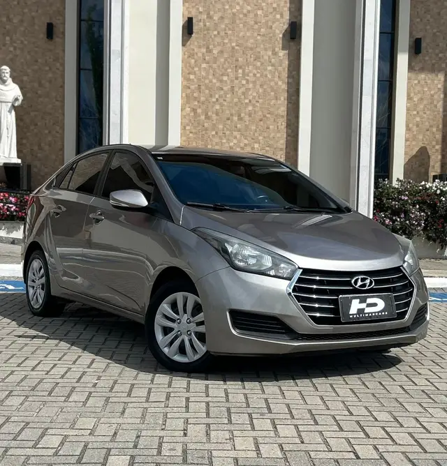 Carro Hyundai HB20S 2017 1.0 Comfort Plus (Flex)