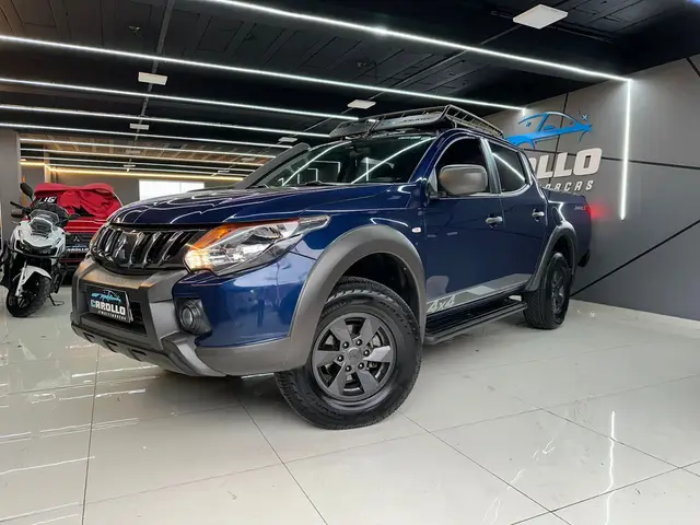 Carro Mitsubishi L200 Triton Savana 2023 GLS 2.4 Turbo