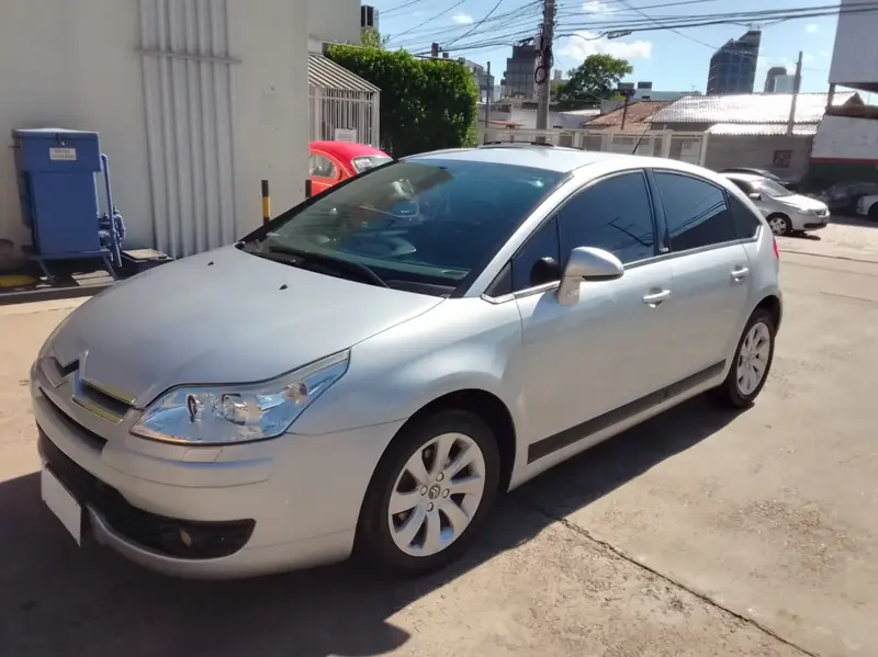 Citroën C4 Exclusive 2.0 (flex)