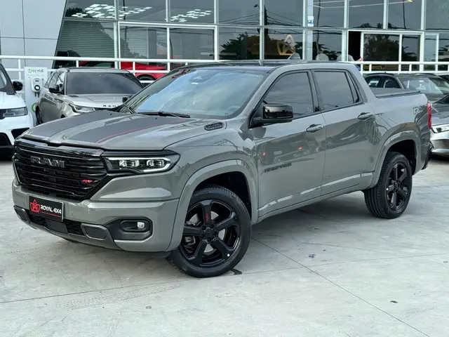 Carro RAM Rampage 2024 R/T 2.0 Turbo