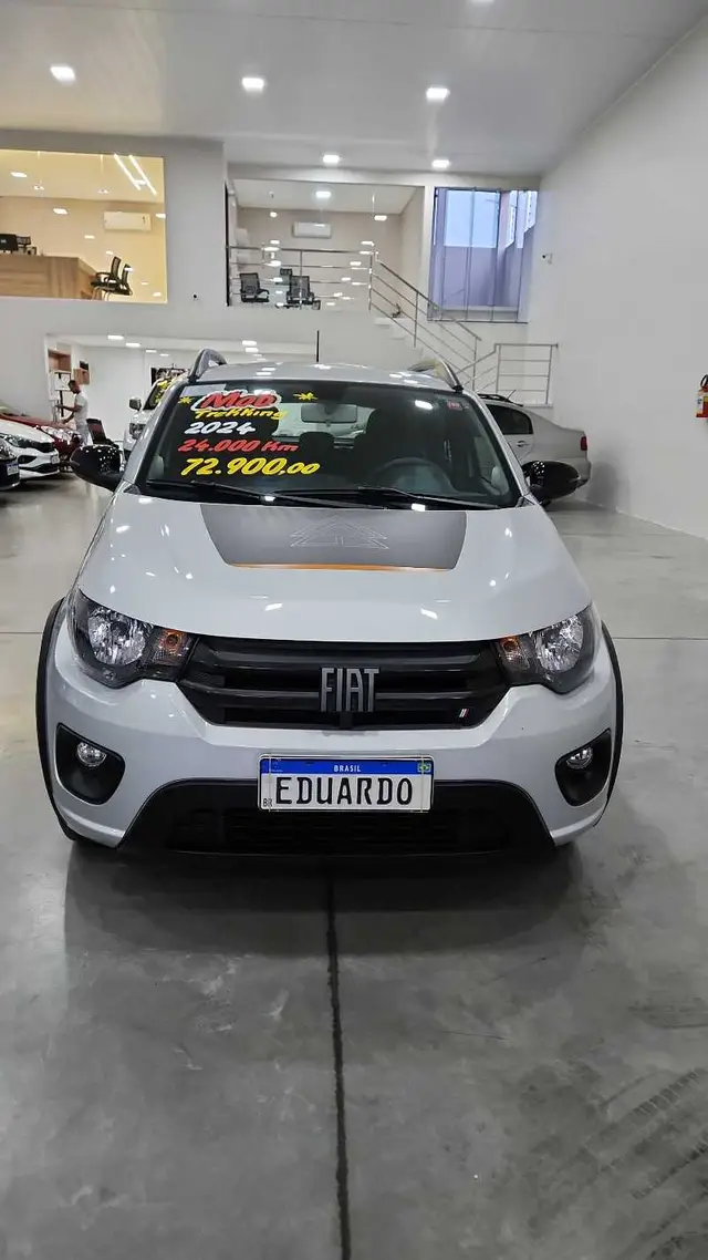 Carro Fiat Mobi 2024 Trekking 1.0