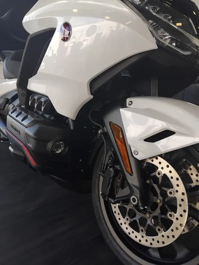 Carro Honda GL 1800 Gold Wing Tour 2025 Gold Wing Tour
