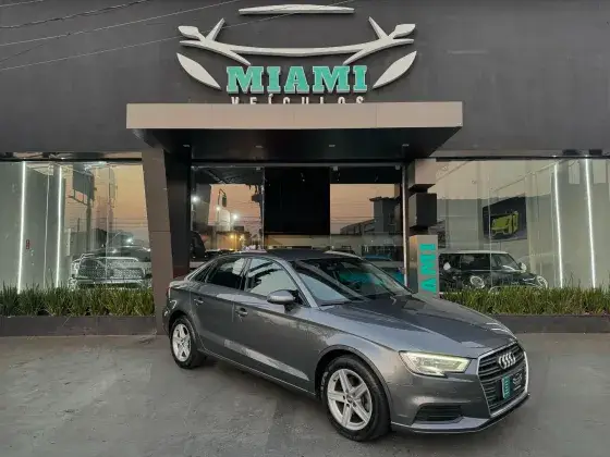 Carro Audi A3 2019 1.4 TFSI Attraction Tiptronic (Flex)