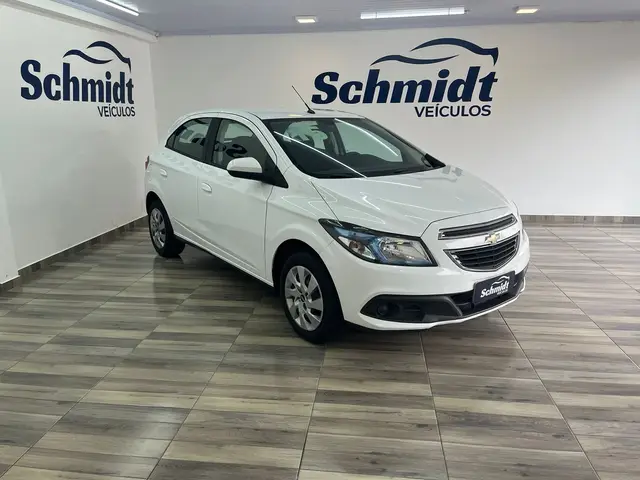 Carro Chevrolet Onix 2015 1.4 LT SPE/4
