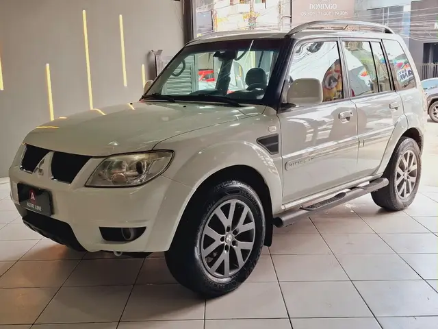 Carro Mitsubishi Pajero TR4 2013 2.0 16V 4x2 (Flex) (Aut)